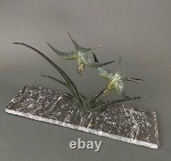 Bronze sculpture signed TIT Art Deco with bird decoration on gray marble H5254