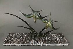 Bronze sculpture signed TIT Art Deco with bird decoration on gray marble H5254