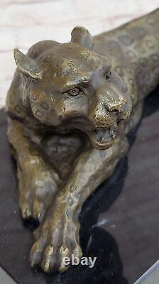 Captivating Art Deco Bronze Figurine of a Cheetah, Signed Artistic Fauna