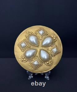 Circular gilt-bronze box signed Édouard Rambaud, Paris