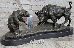 Confrontation Between Buffalo And Bear By Barye Art Deco Grand Bronze Sculpture