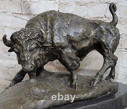 Confrontation Between Buffalo And Bear By Barye Art Deco Grand Bronze Sculpture