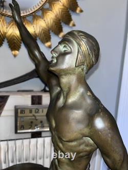 DAVERNY (20th) & REVEYROLIS lion tamer Important Art Deco bronze Signed