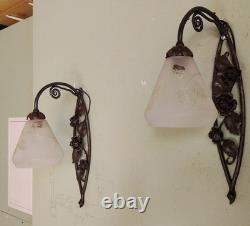 DEVEAU Pair of Art Deco wall sconces