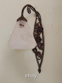 DEVEAU Pair of Art Deco wall sconces