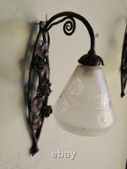 DEVEAU Pair of Art Deco wall sconces