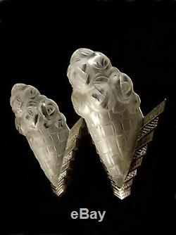 Degué Dappliques Pair Art Deco Bronze Nickel & Clogs Pressed Glass 1930