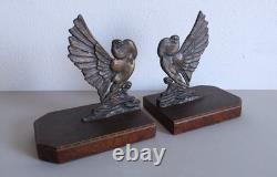 E. L. Adnin Pair of Art Deco bronze bookends depicting two stylized doves