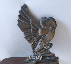 E. L. Adnin Pair of Art Deco bronze bookends depicting two stylized doves