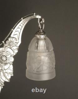Ets L. Eliot's Art Deco Bronze Silvered and Molded-Pressed Glass Chandelier