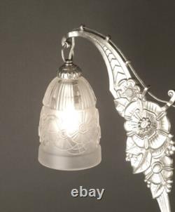 Ets L. Eliot's Art Deco Bronze Silvered and Molded-Pressed Glass Chandelier