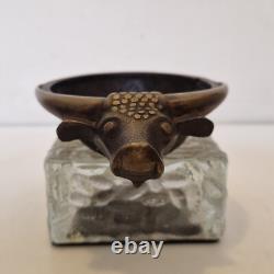France, Austria. Heavy Art Deco bronze ashtray with buffalo decoration, excellent condition