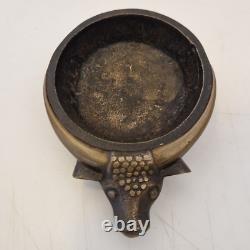 France, Austria. Heavy Art Deco bronze ashtray with buffalo decoration, excellent condition