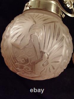 H. Petitot & Muller Brothers Art Deco Chandelier in Bronze and Pressed Glass Globes