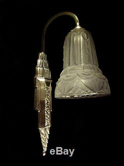 Hugh L. Large Wall Art Deco Bronze And Nickel Pressed Glass Tulip