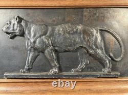 Jules BENNES (19th century) signed representing a walking lioness, bronze with patina