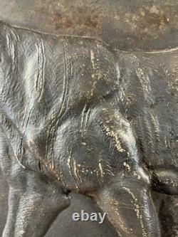 Jules BENNES (19th century) signed representing a walking lioness, bronze with patina