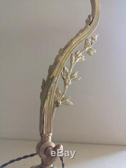 Lamp Art Deco / Art Nouveau Bronze. Tulip Pate In Glass Signed Muller