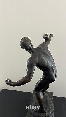 Large Curious Bronze Sculpture of a Male Art Deco Juggler