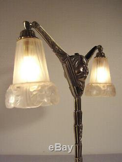 Large Double Lamp Art Deco Bronze And Tulips In Glass Molded Pressed 1925