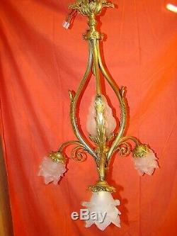 Luster Bronze With 3 + 1 Tulips Louis XVI Style Flame Time Early Twentieth