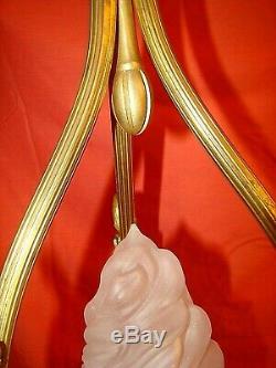 Luster Bronze With 3 + 1 Tulips Louis XVI Style Flame Time Early Twentieth