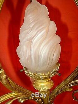 Luster Bronze With 3 + 1 Tulips Louis XVI Style Flame Time Early Twentieth