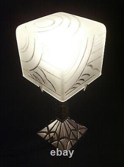 Modernist Art Deco Lamp In Nickelé Bronze And Glass Cube Thickened 1930