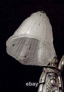 P. Maynadier Large Art Deco Silvered Bronze Wall Light with Pressed Glass Tulips