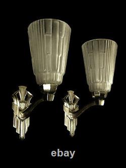 Pair D Apply Art Deco In Silver Bronze And Tulips In Glass Press 1930