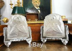 Pair Of Vintage Art Deco Wall Lights In Silver Bronze And Frosted Glass