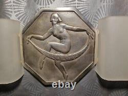 Pair of art deco wall lights in bronze depicting a nude female dancer sculpture