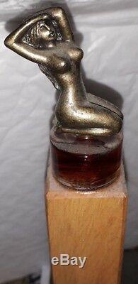 Presentoir Art Deco Ourt-gallery Perfume Glass Timber Bottle Cap Bronze Woman