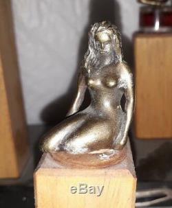 Presentoir Art Deco Ourt-gallery Perfume Glass Timber Bottle Cap Bronze Woman