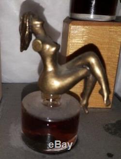 Presentoir Art Deco Ourt-gallery Perfume Glass Timber Bottle Cap Bronze Woman