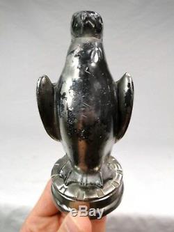 Rare Stopper Radiator Art Deco Automotive Car Mascot Penguin Bronze Argente