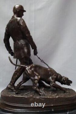 Sculpture Statue Dog Hunting Animalier Valet Art Deco Style Art Nouveau B