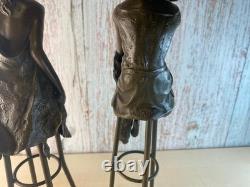 Sculpture of Two Women on a Stool in Bronze Art Deco Signed