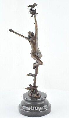 'Sculpture of a Nude Dancer in Sexy Art Deco Style Art Nouveau Bronze'