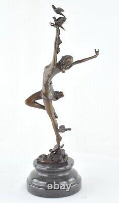'Sculpture of a Nude Dancer in Sexy Art Deco Style Art Nouveau Bronze'