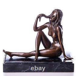 Sculpture of a Nude Woman in Bronze Sitting on Black Marble Art Deco after Milo