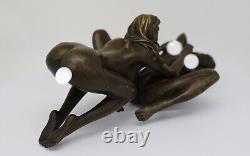 Solid Bronze Couple Sculpture in Sexy Art Deco Style Art Nouveau Statue