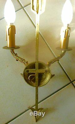 Splendid Pair Of Bronze Lamps Arrow Attribute And Swan Neck