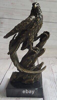 Statue Sculpture Eagle Bird Faune Art Deco Style Art New Style Bronze