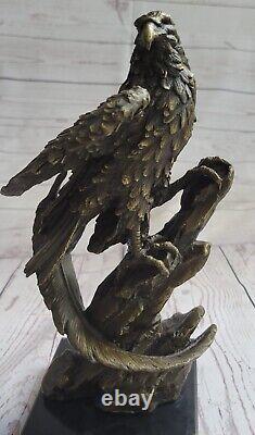 Statue Sculpture Eagle Bird Faune Art Deco Style Art New Style Bronze