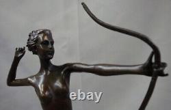 Statue Sculpture of Diana the Huntress Artemis Naked in Art Deco Style Art