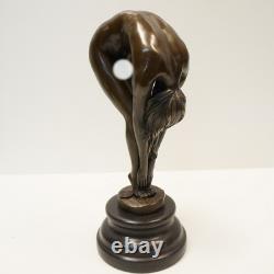 Statue Sculpture of a Sexy Pin-Up Dancer in Art Deco / Art Nouveau Style, Bronze  <br/> 