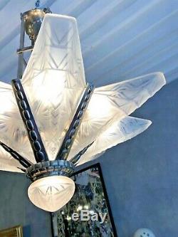 Superb Art Deco Chandelier 8 Plates