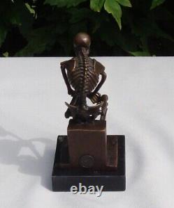 Translate this title in English: Statue Sculpture The Thinker Skeleton Art Deco Style Art Nouveau Bronze