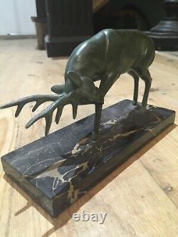 Tres Beau Cerf En Regule Patine Verte Socle Bronze Art Deco / Sculpture Ancien